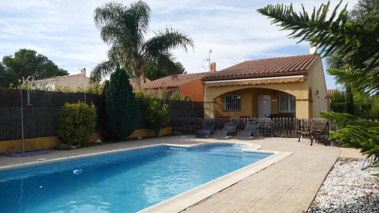 فيلا Xalet Piscina Privada Ibiscus لاميتّيا ذي مار المظهر الخارجي الصورة