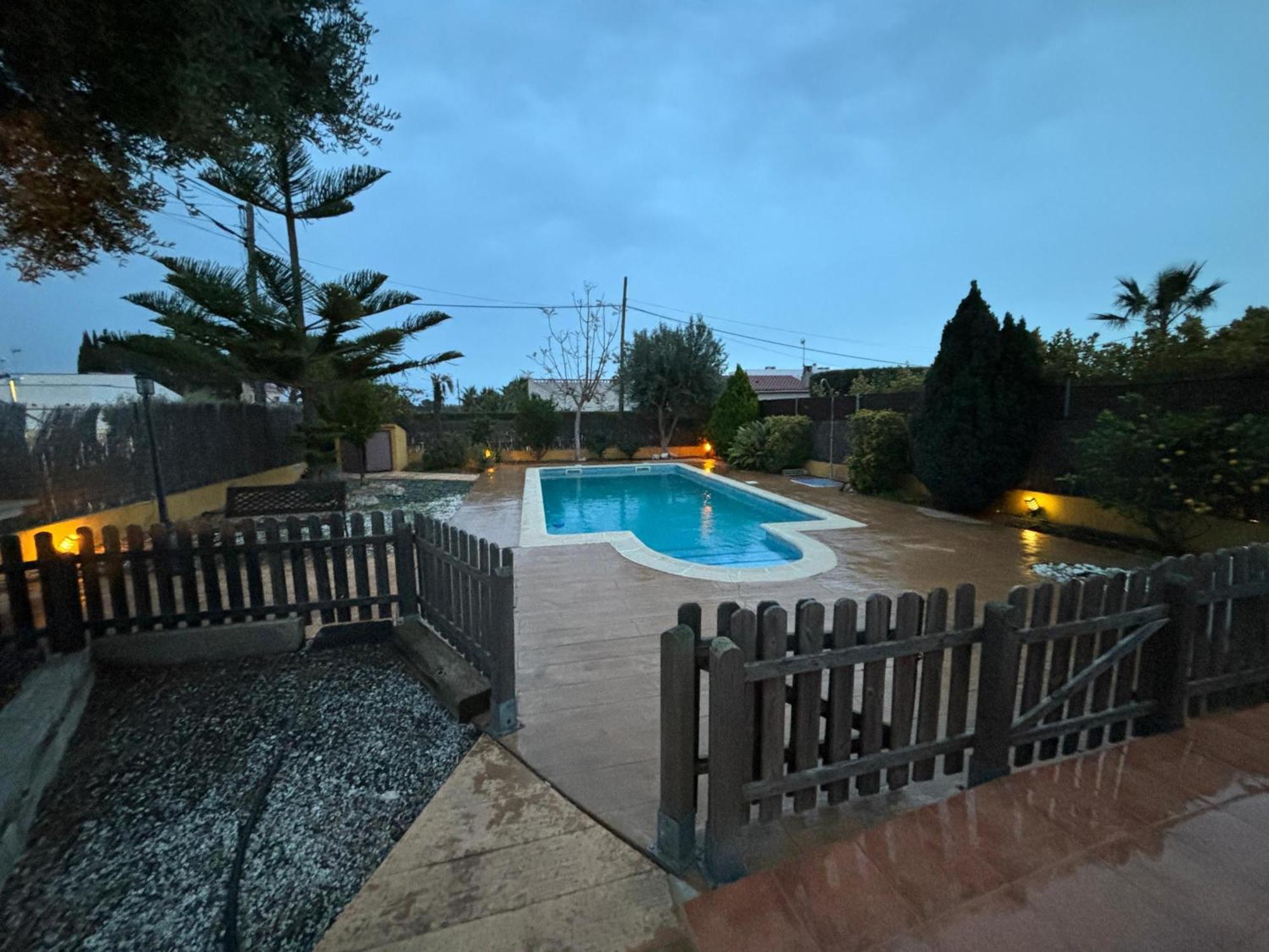 فيلا Xalet Piscina Privada Ibiscus لاميتّيا ذي مار المظهر الخارجي الصورة